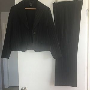 Women’s Business Suit